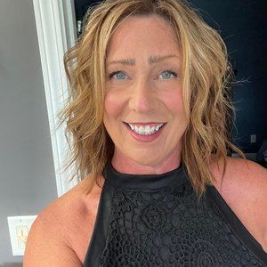 Meet your Posher, Brooke